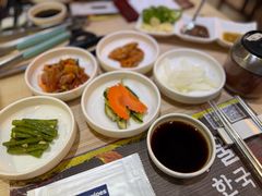 -汉城韩国烧烤火锅(官也街店)