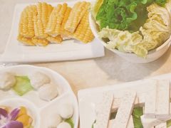 -墨脱石锅椰子鸡•香草鸭•东山羊(大东海店)