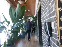 -乌托邦轰趴日租聚会别墅(先生的院子店)