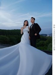 -都市丽人婚纱摄影