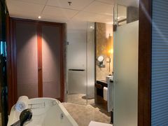 -三亚湾海居铂尔曼度假酒店