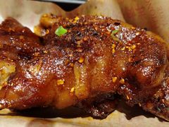 焦香烤猪蹄-遇见小面(东方宝泰店)
