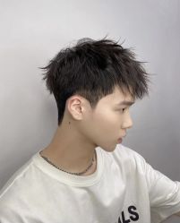 -BULB STUDIO 巴柏明星发型工作室