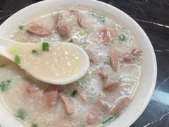荔湾艇仔粥-伍湛记 · 广州老字号(龙津中路店)