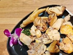 -一朵菌·野生菌探索家火锅(南亚店)
