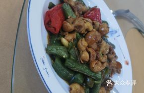 Stir-Fried Pig Intestine with Tiger-Striped Peppers