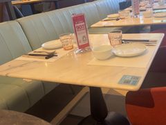 -港丽餐厅(高德置地店)