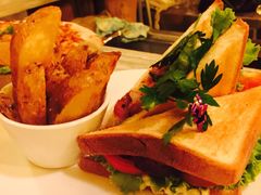 -Hai Bar And Grill