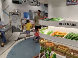 -MINI MARS KIDS CLUB亲子家庭中心(长宁天山店)