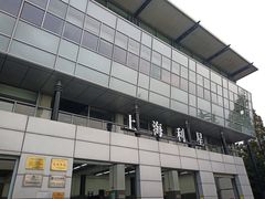 -奔驰上海利星(七宝店)