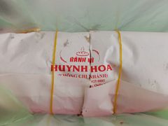 -Bánh Mì Huynh Hoa