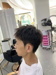 -MOVAN  HAIR莫凡匠人发型屋