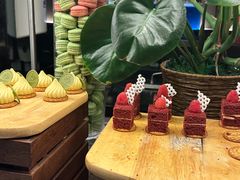 -唐拉雅秀酒店-西锦汇空中BBQ·思创餐厅