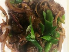 葱爆牛肉-霸道酸菜鱼