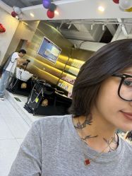 -虫二·专注健康烫染沙龙