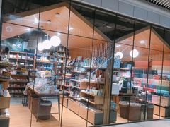 -百新书局(尚悦湾店)