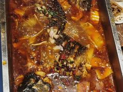 -老街烧烤大排档·地道湖北菜·龙虾馆(汉口火车站店)