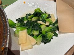 -耶里夏丽·丝路国际·新疆餐厅(浦东区东方路店)