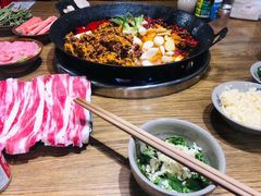 -周幺妹重庆老火锅(银泰城总店)