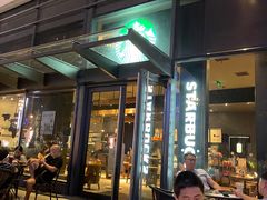 -星巴克(七宝领展广场1F店)