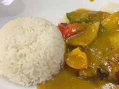 咖喱薯仔牛腩飯-八爷茶餐厅