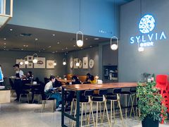-POKEE VIA&Brunch·维娅(重庆来福士店)