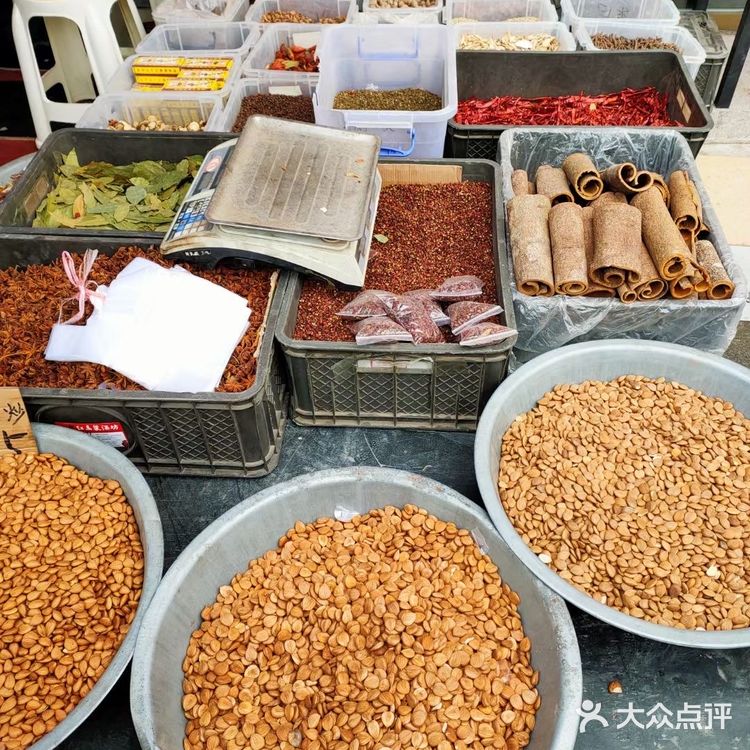 过年了来逛逛古城，感受一下年味儿越来越浓了