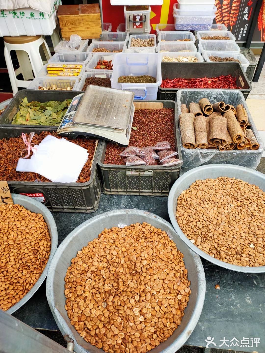 过年了来逛逛古城，感受一下年味儿越来越浓了