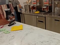 -CoCo都可(北京西站北广场店)