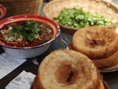 -楚东君•襄阳牛肉面牛杂煲(陆家嘴正大店)