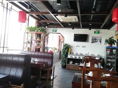大堂-亿诣蝎府炸酱面羊蝎子火锅(酷车小镇店)