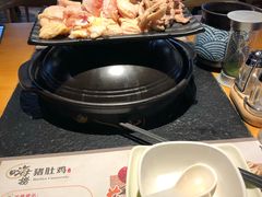 胡椒猪肚鸡-洪氏嗨捞·广东猪肚鸡·椰子鸡火锅(西咸万象城店)