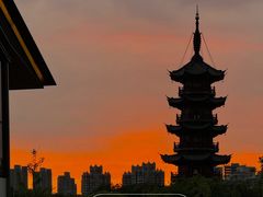 -龙华寺