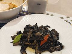 -乡村馕坑肉·烧烤·新疆菜·本地人更爱吃(阿勒泰首店)