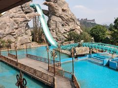 -七彩云南欢乐世界