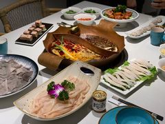 -墨居上隐·院子里火锅(峨眉店)