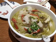 -渝是乎酸菜鱼·川渝小炒(新世界百货望京店)