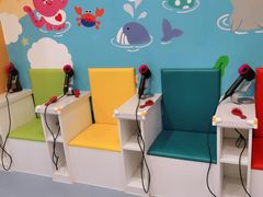 -戊辰亲子游泳俱乐部