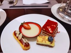 -万荟轩海鲜·粤式点心自助餐厅(蓝海风万怡酒店)