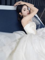 -艾米丽婚纱礼服