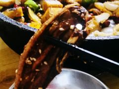 羊排炕锅肉-老钟家烤羊排·敦伊阁清真餐厅胡羊焖饼