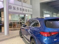 -贵州贵星奔驰4S店(观山湖店)