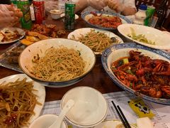 -郑东靓靓虾馆·金牌油焖大虾(天泽街店)