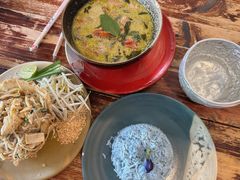 -Pad Thai Kratong Thong by ama