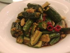 -泓历皇朝酒店(东亭店)