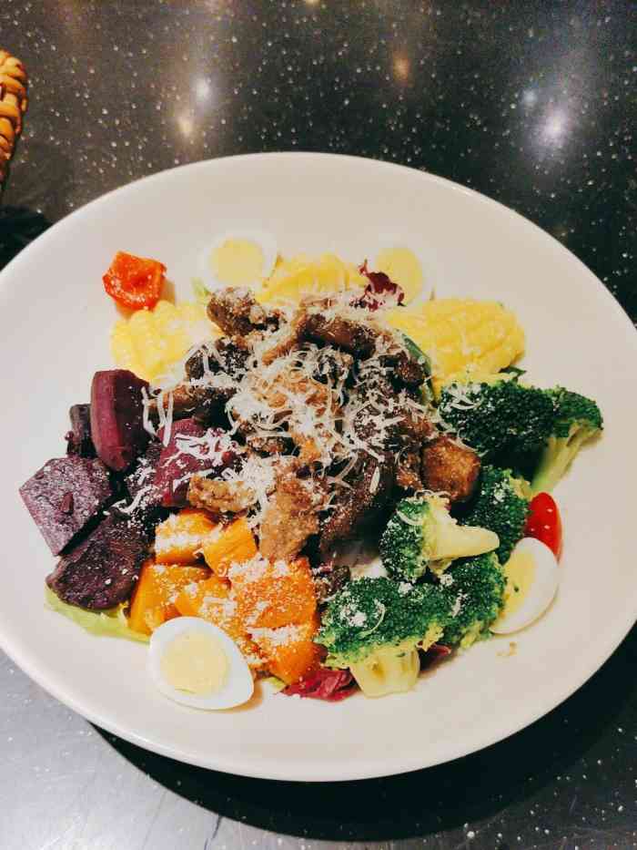 西堤牛排(美罗城店)-"过了好久终于想起来点评啦!店里环境不错,.