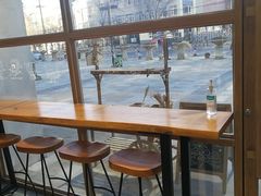 靠窗位-HAVE A ROOM·有间质果(总店)