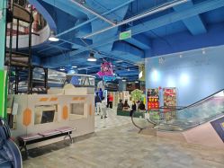 -欧酷世界动力星球(王府井奥莱UP TOWN店)