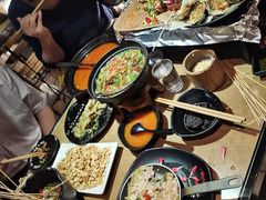 -何师烧烤Pro ·江湖川菜·小龙虾·精酿(太古里旗舰店)