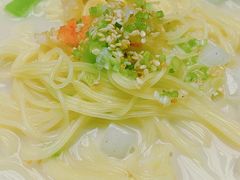 生拆龙虾肉稻庭面-世博源公馆·本帮融合菜·主题包厢·江景餐厅